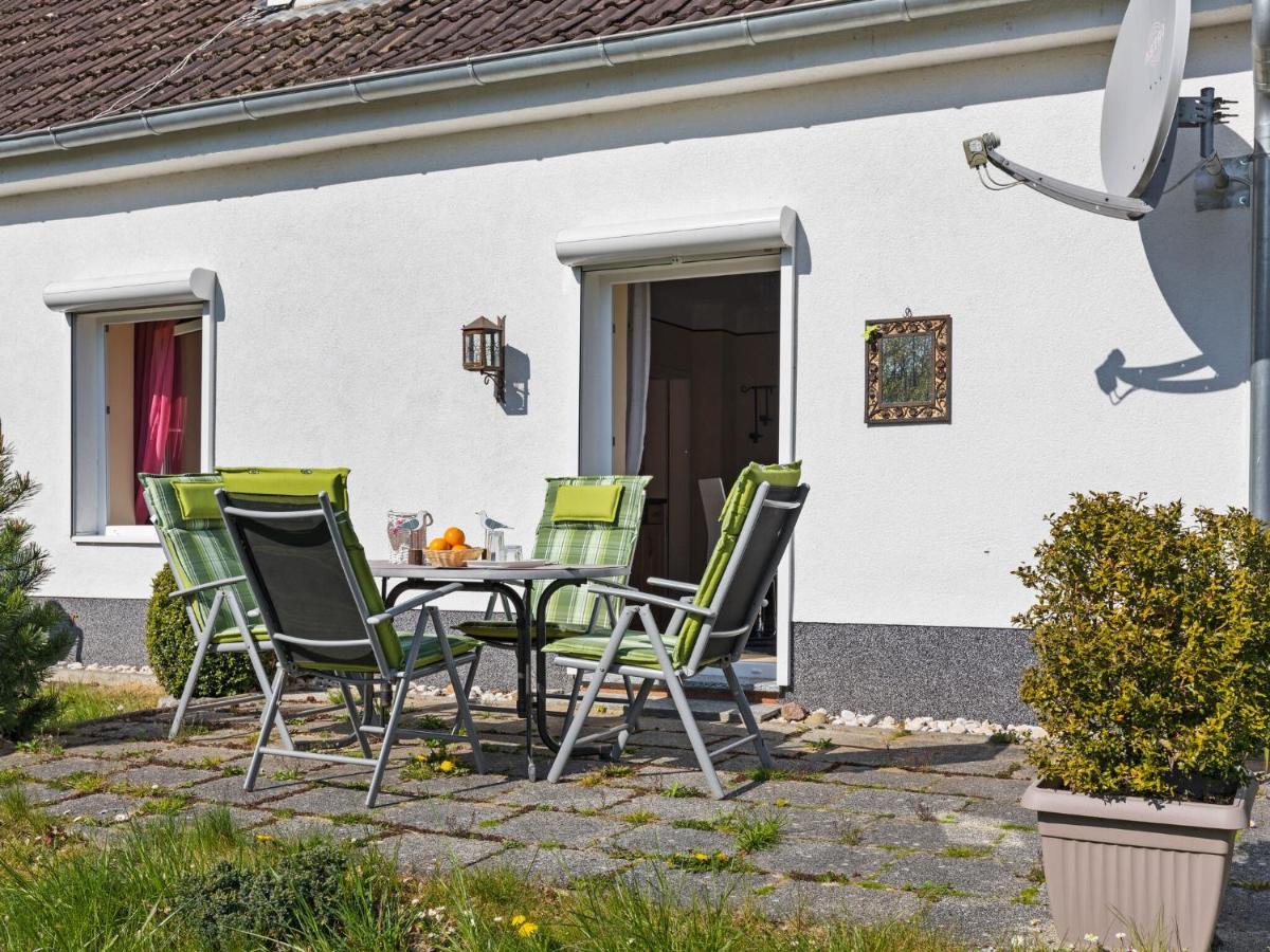 Elegant Apartment With Garden In Gingst Екстер'єр фото